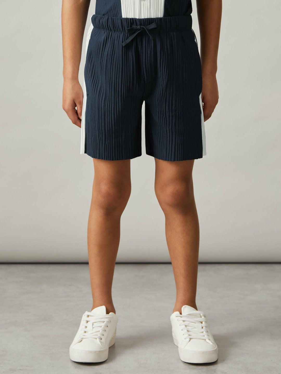 Children & Baby 3-9 yrs Plissé Colour-Block Shorts in Navy/White