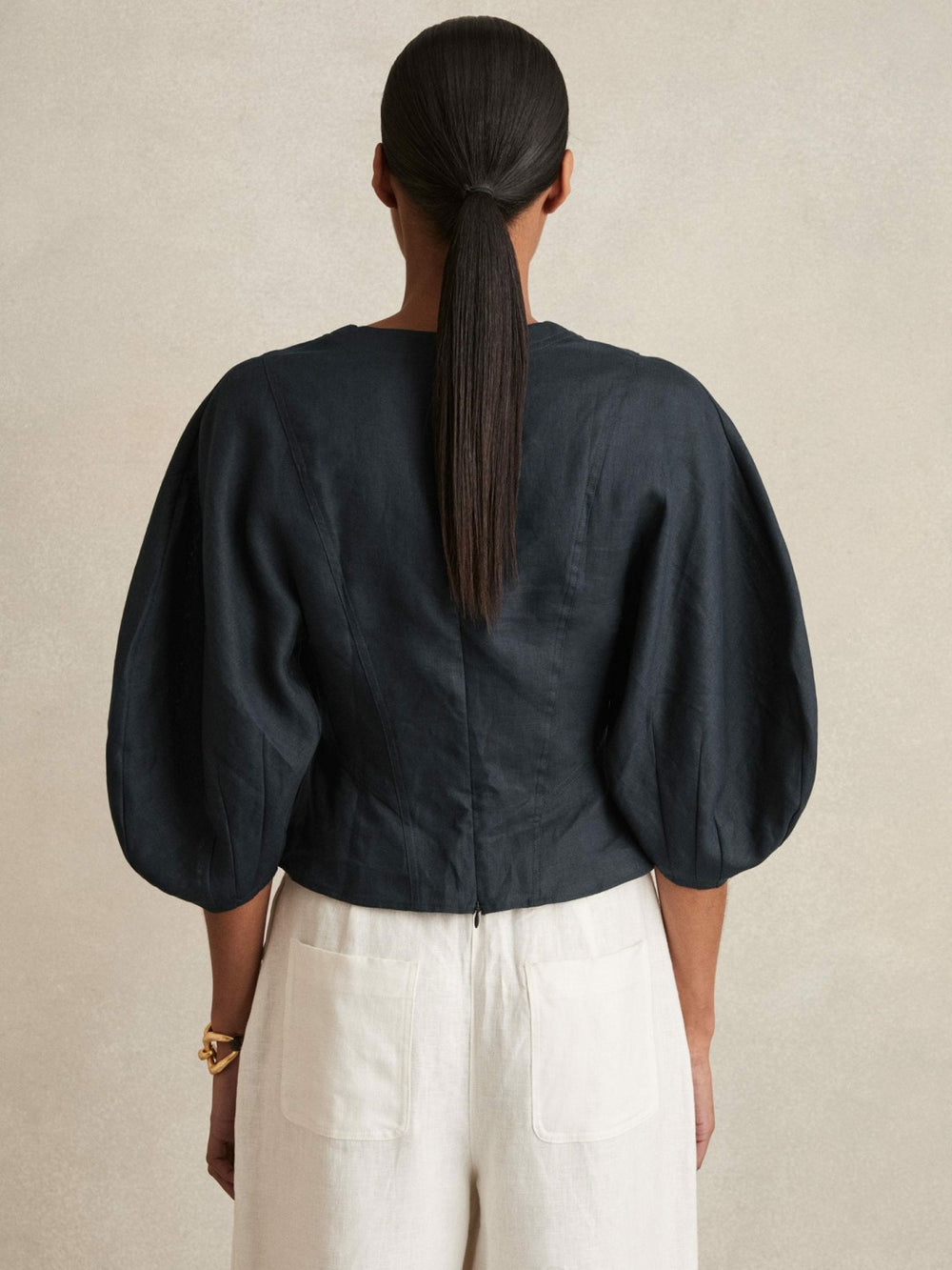 Women Linen Balloon-Sleeve Top in Navy