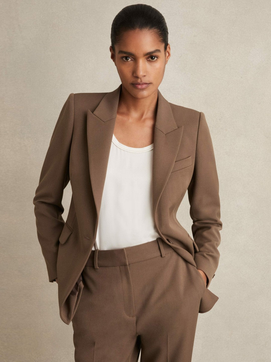 Women Tailored Single Breasted Suit Blazer in Mink Neutral