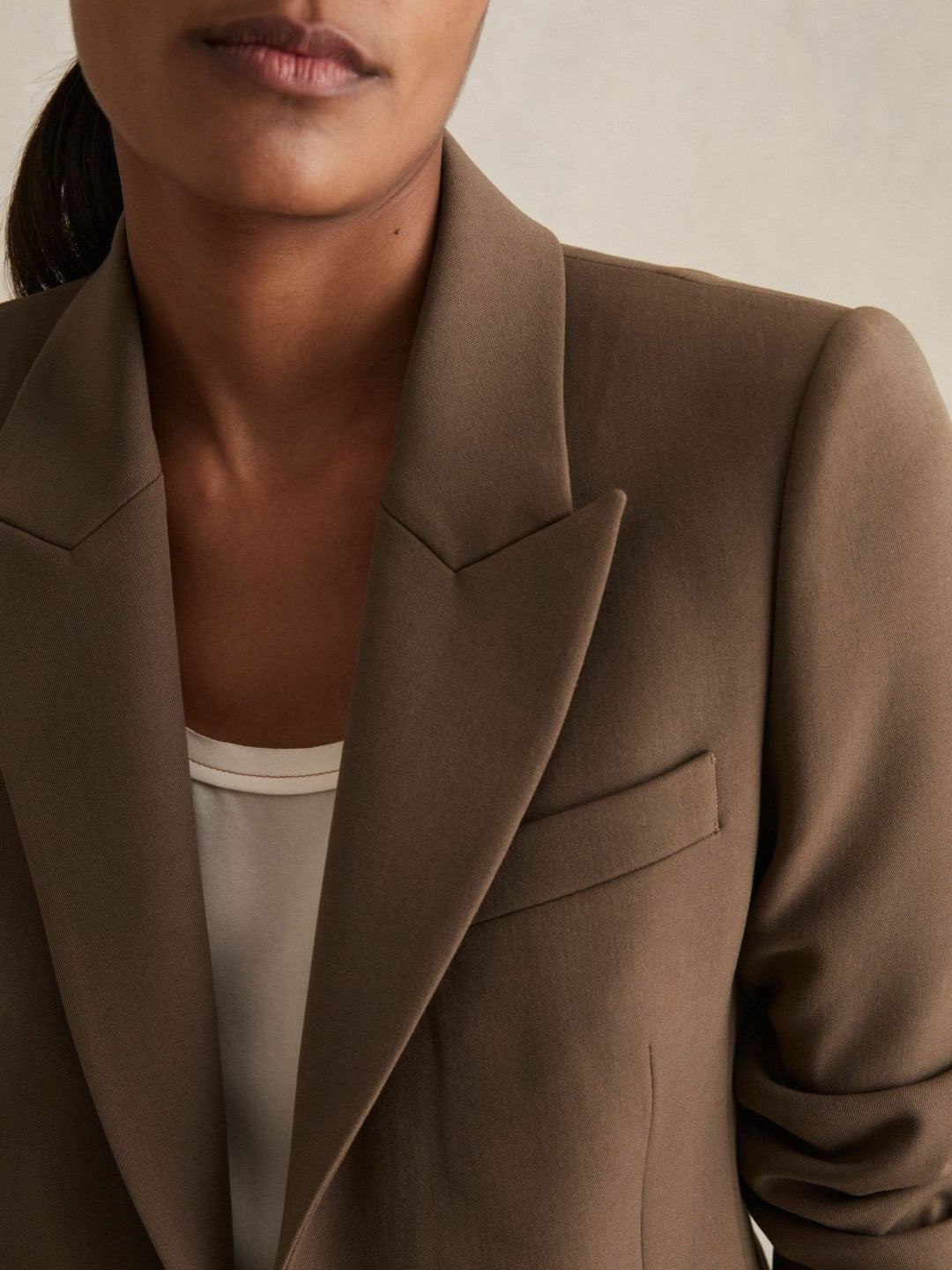Women Petite Tailored Single Breasted Suit Blazer in Mink Neutral