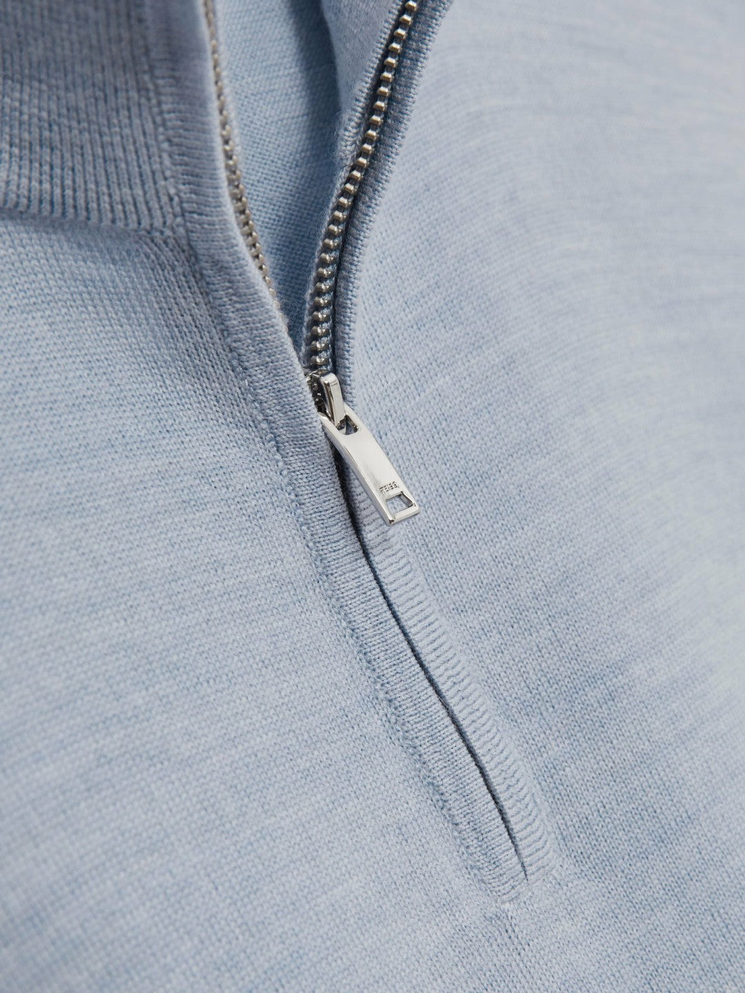 Men Merino Wool Half-Zip Jumper in Soft Blue