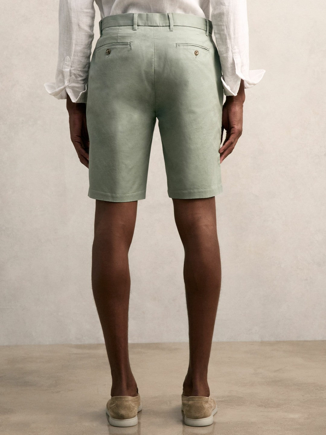 Men Short Length Casual Chino Shorts in Pistachio