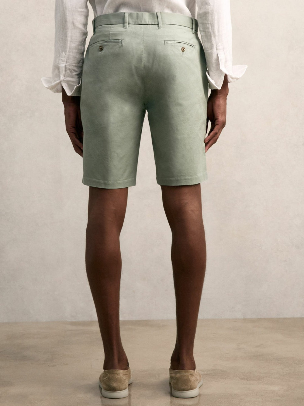 Men Short Length Casual Chino Shorts in Pistachio