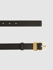 Women Leather Curved-Buckle Belt in Black
