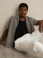 Men Geometric-Crochet Cuban-Collar Shirt in Navy/White