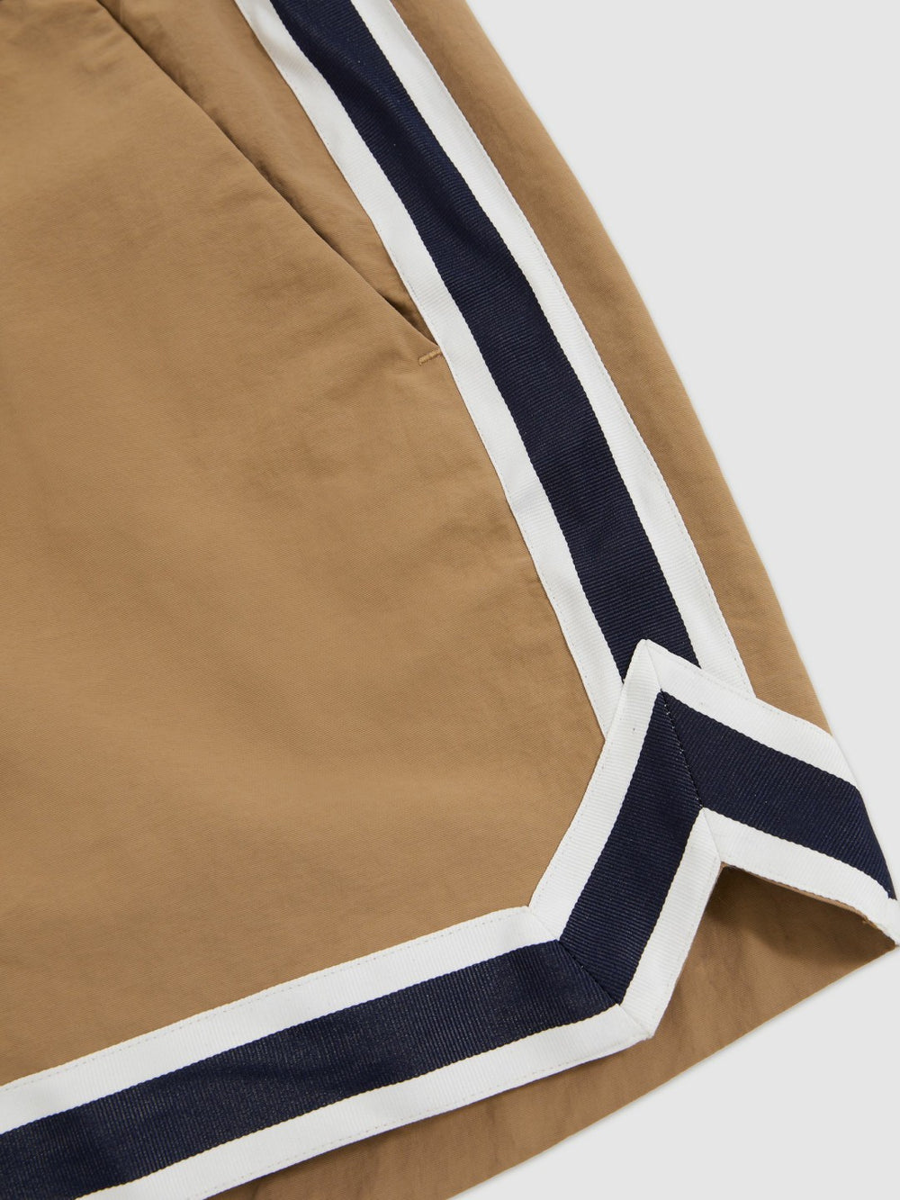 Men | Ché Stripe-Trim Swim Shorts in Camel