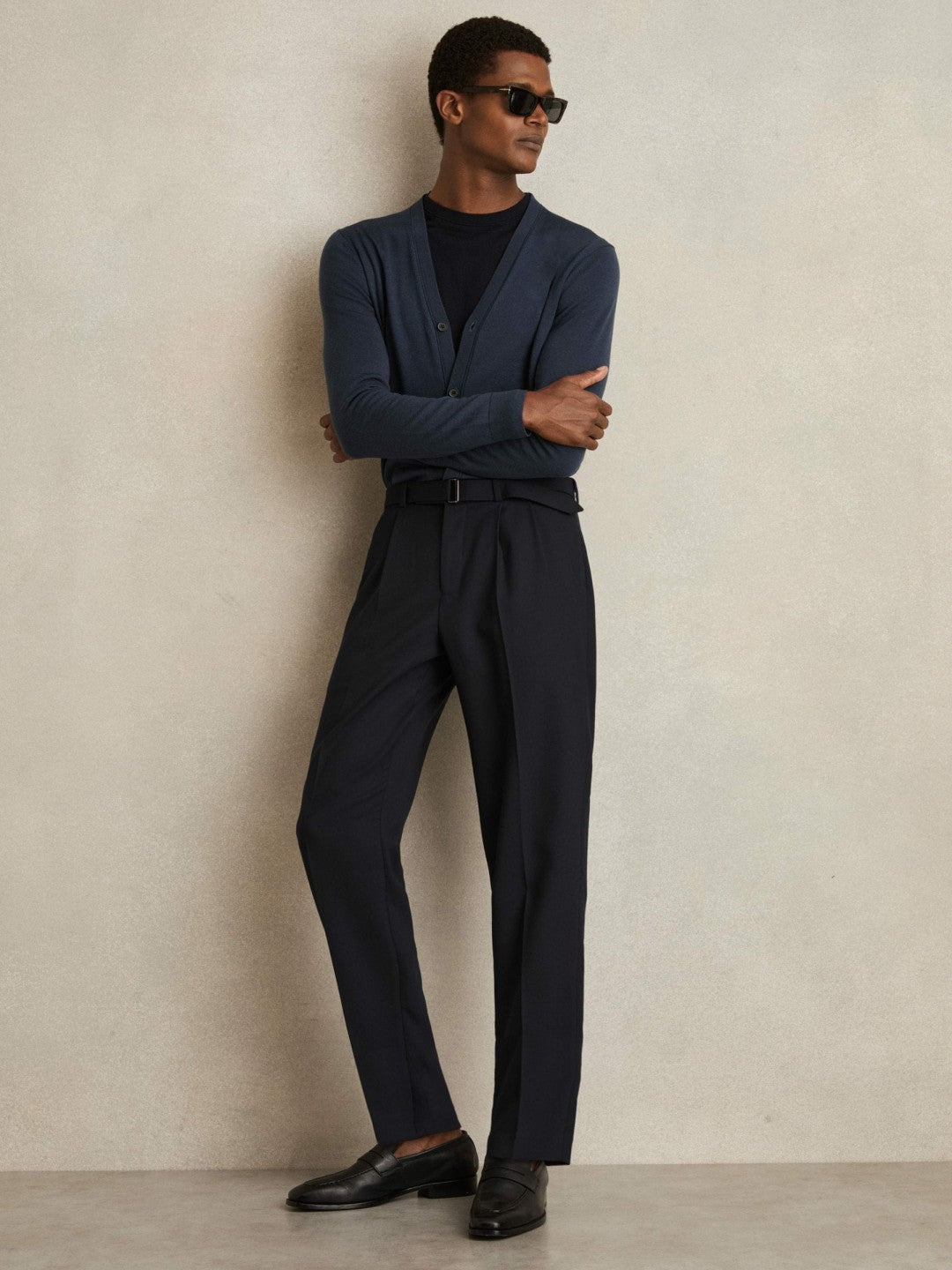 Men Wool-Blend Belted Pleated Trousers Regular-Fit in Navy