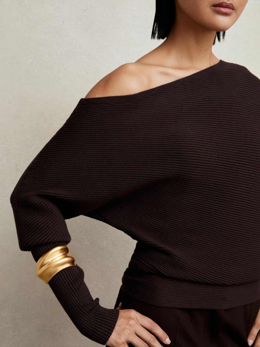 Women Asymmetric Draped Knitted Jumper in Plum