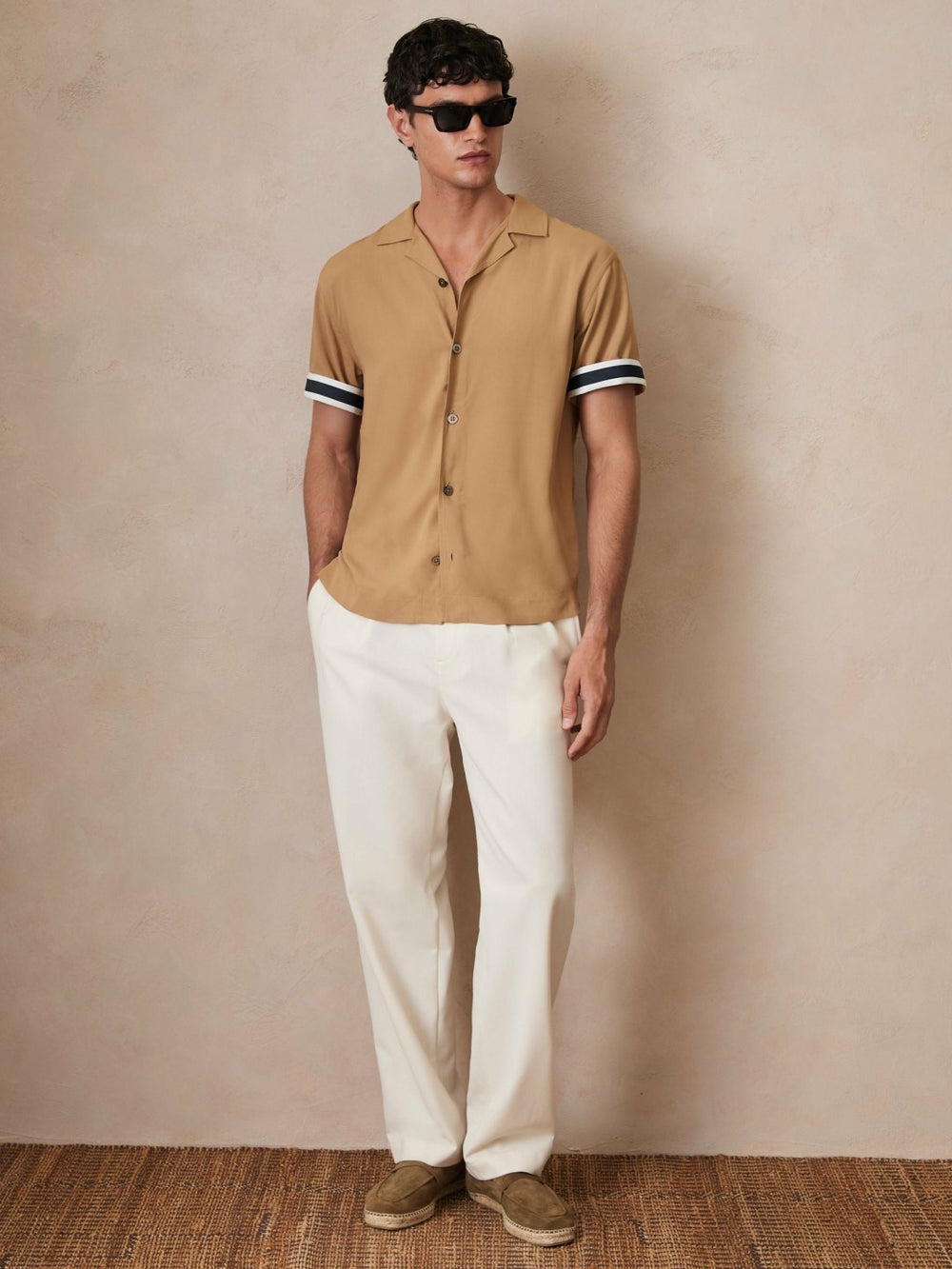 Men | Ché Stripe-Cuff Shirt in Camel