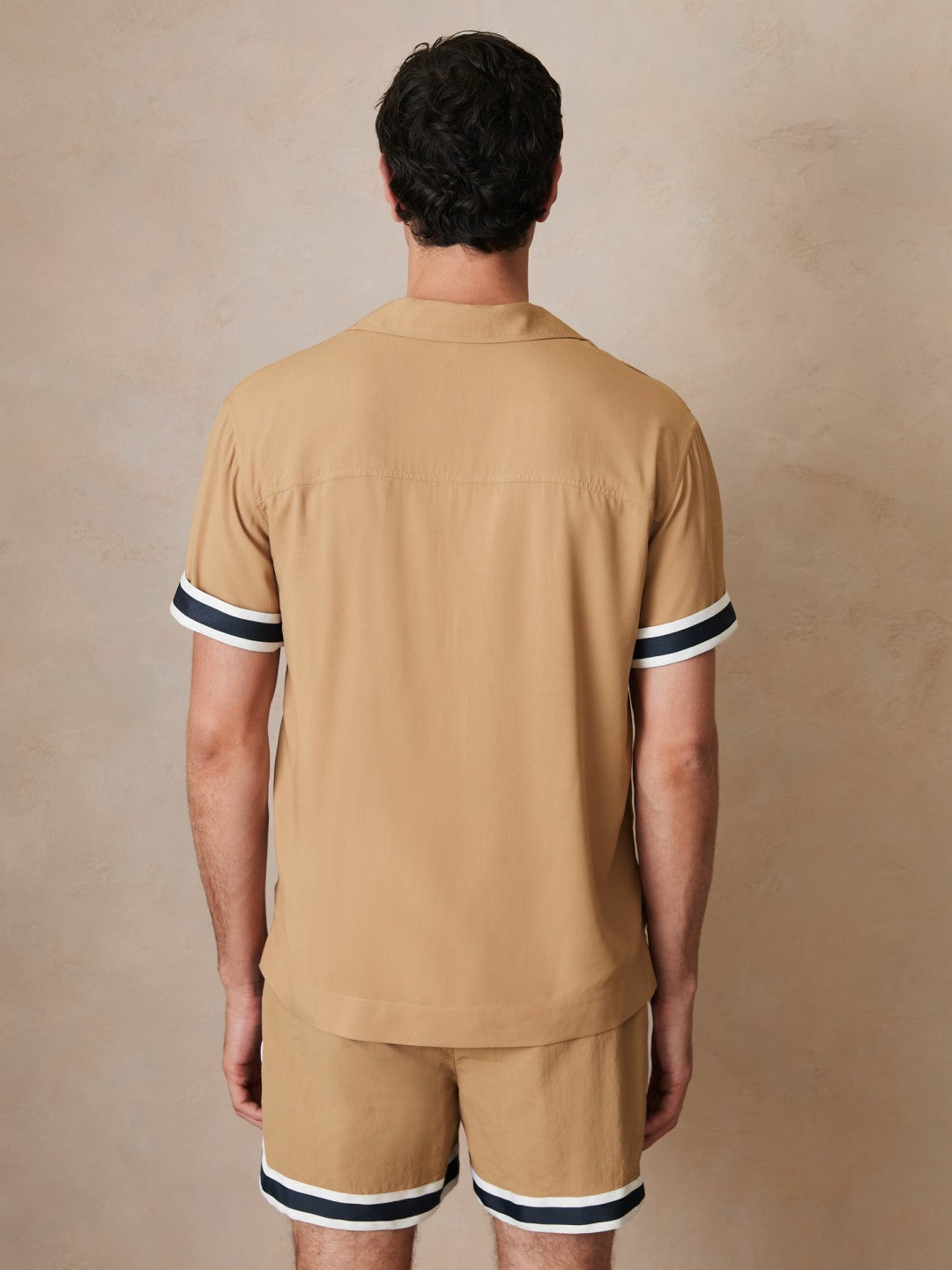Men | Ché Stripe-Cuff Shirt in Camel