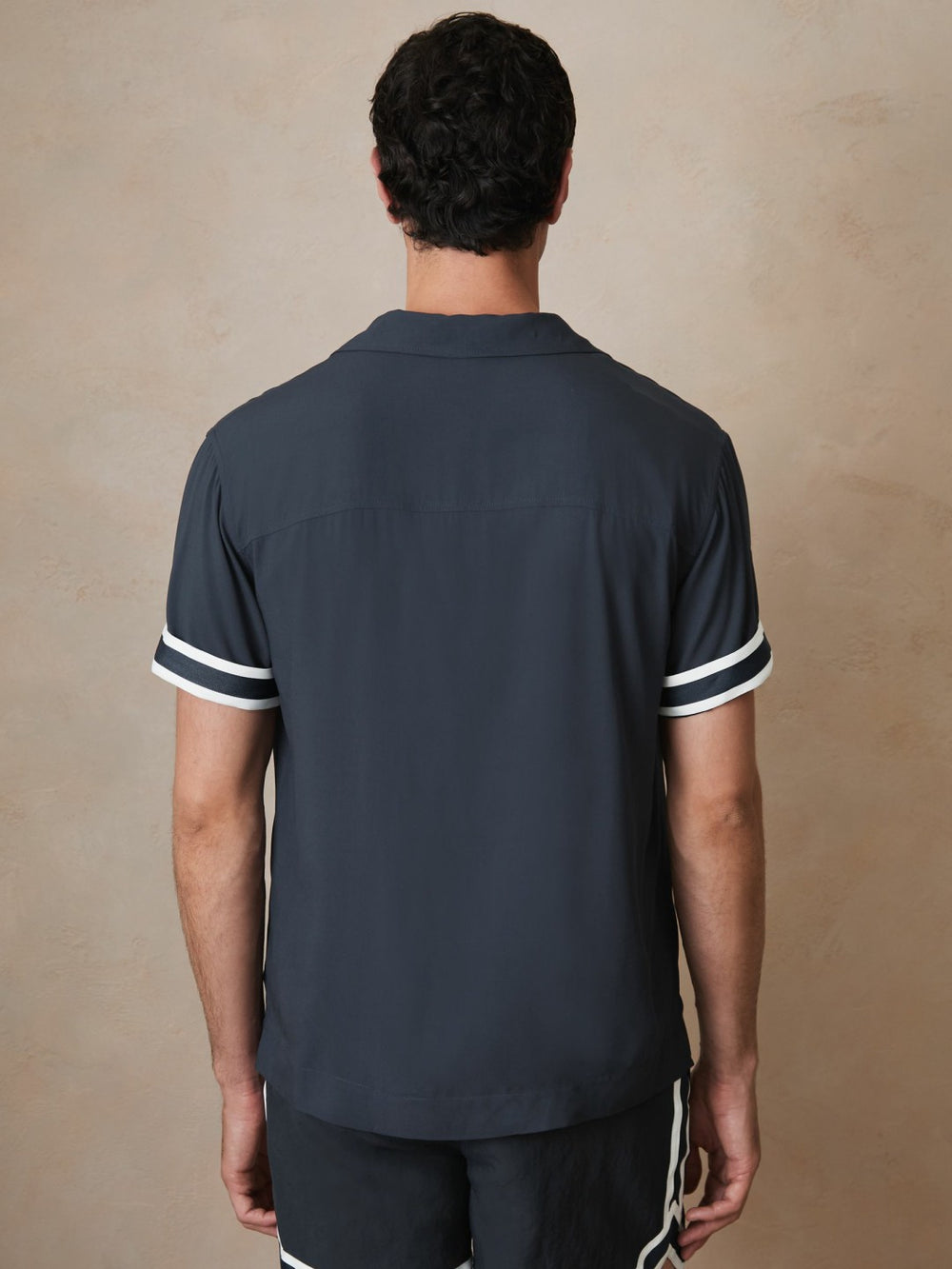 Men | Ché Stripe-Cuff Shirt in Navy
