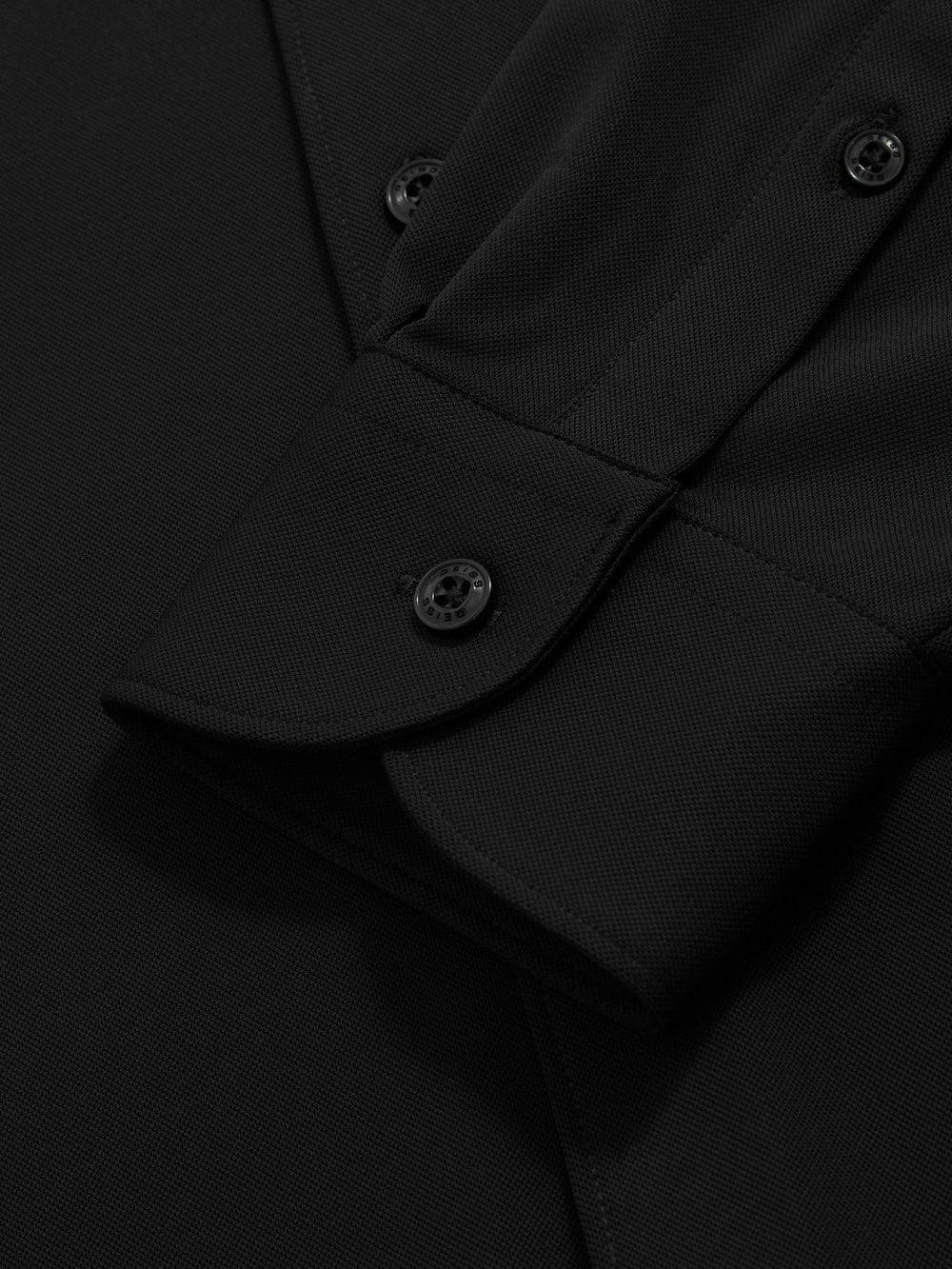 Men Stretch Jersey Cutaway-Collar Shirt in Black