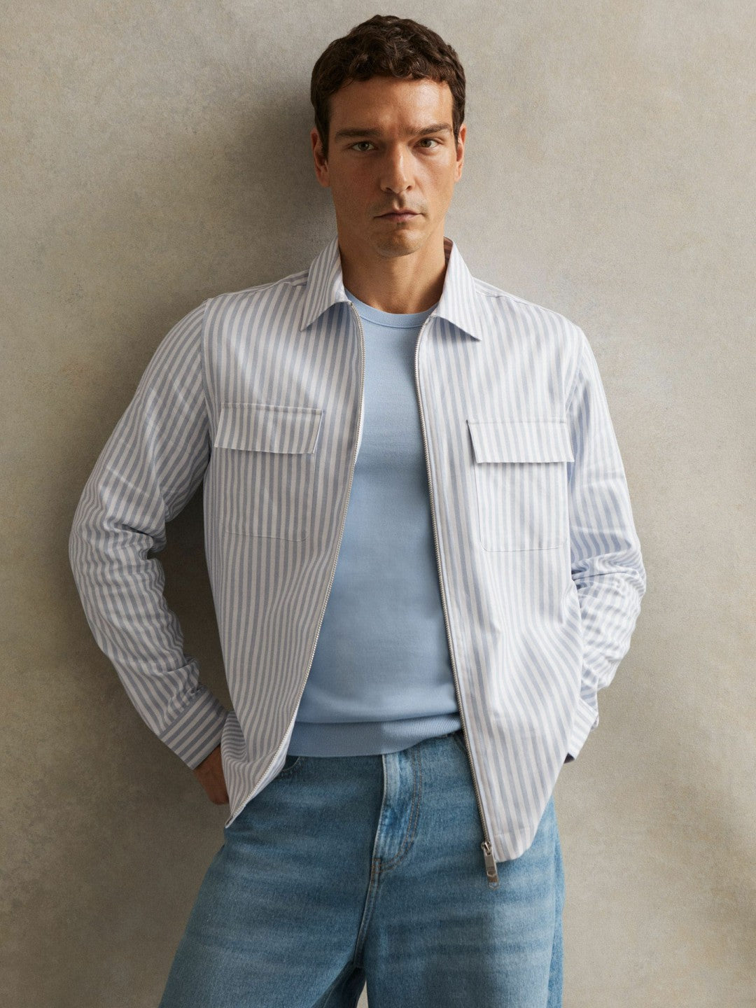 Men Cotton Stripe Zip-Through Shirt in White/Soft Blue