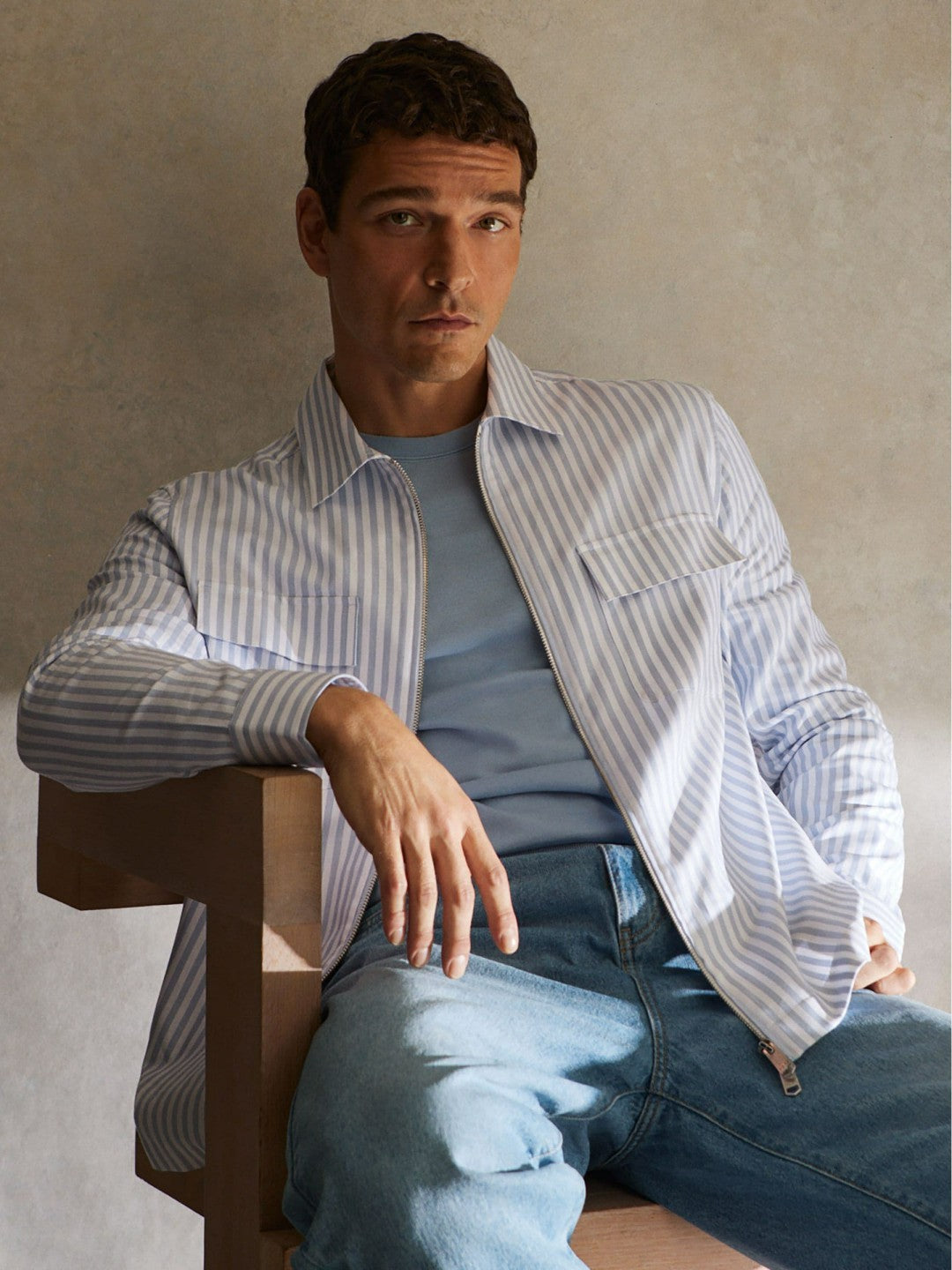Men Cotton Stripe Zip-Through Shirt in White/Soft Blue