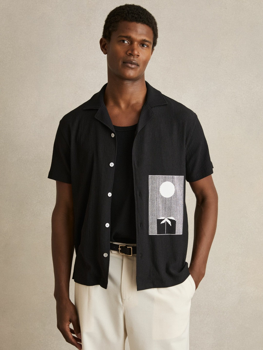 Men Graphic Print Cuban-Collar Shirt in Black