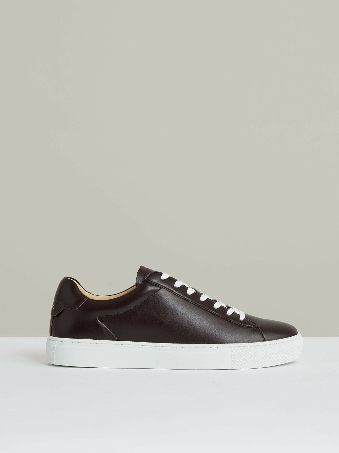 Men Leather Low-Top Trainers in Plum Purple