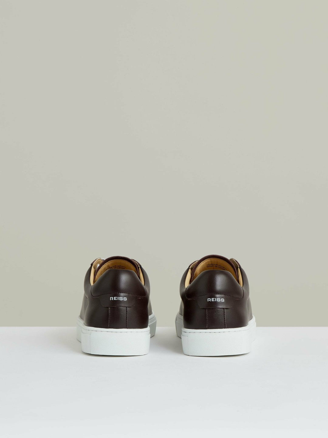 Men Leather Low-Top Trainers in Plum Purple