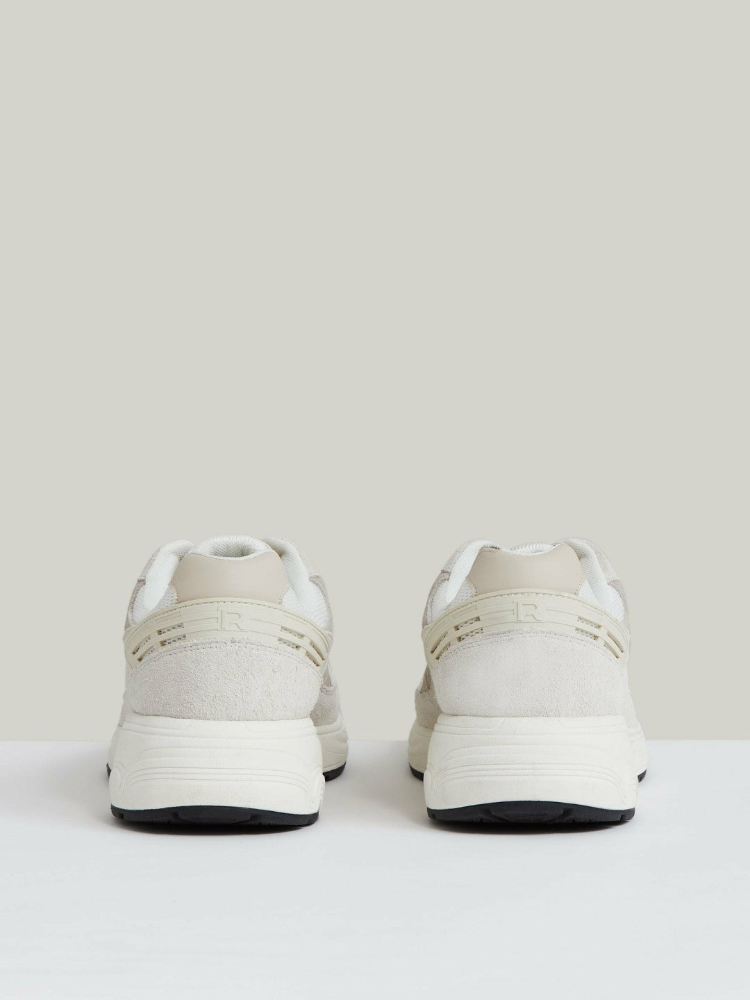 Men Panelled Running Trainers in Off White/Stone