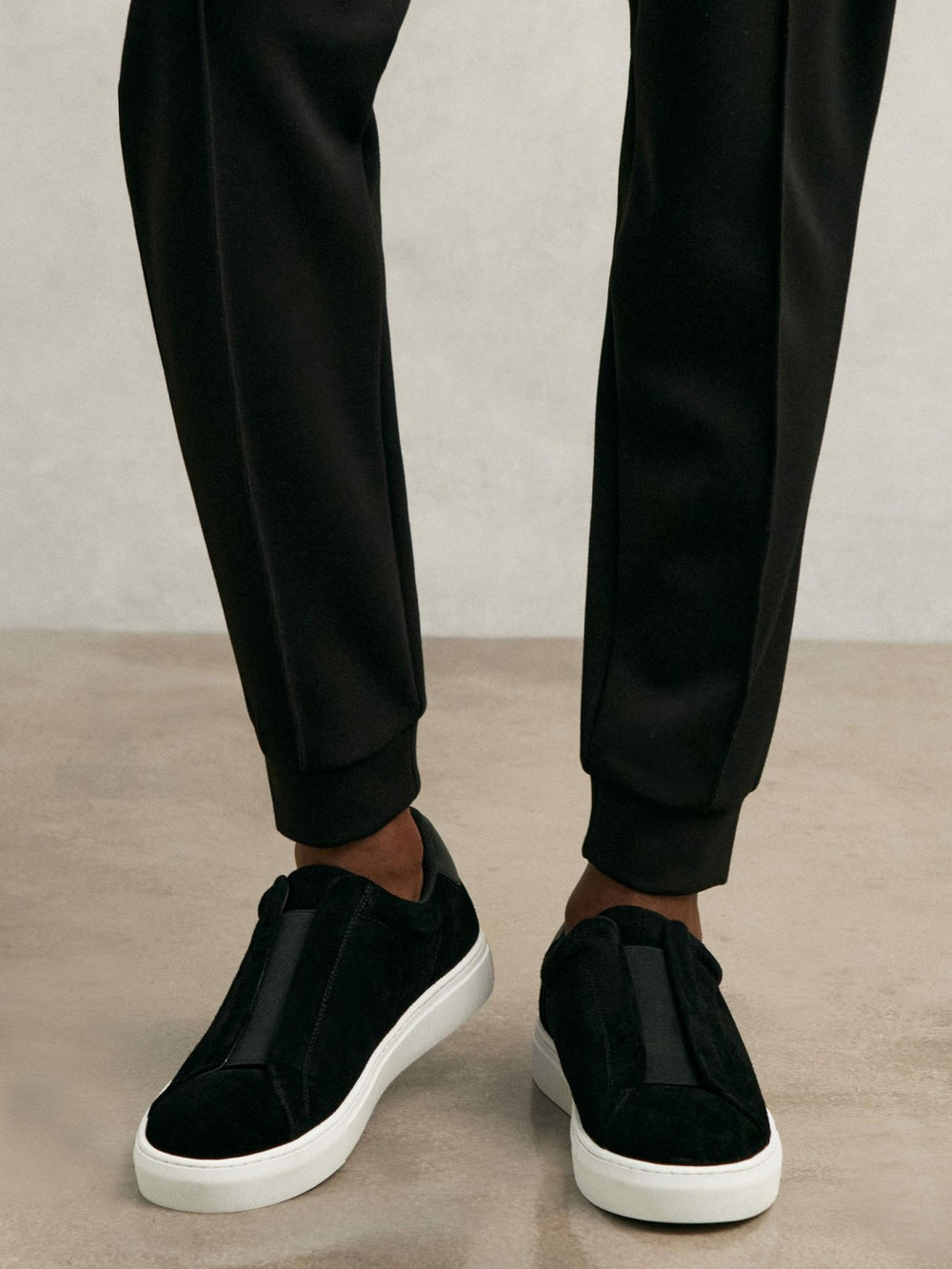 Men Suede Slip-On Elasticated Trainers in Black