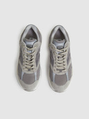 Men Panelled Running Trainers in Grey