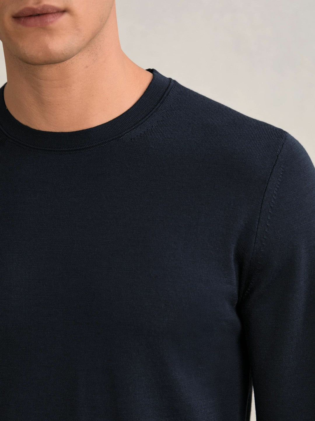Men Merino Wool Crew Neck Jumper in Midnight Navy