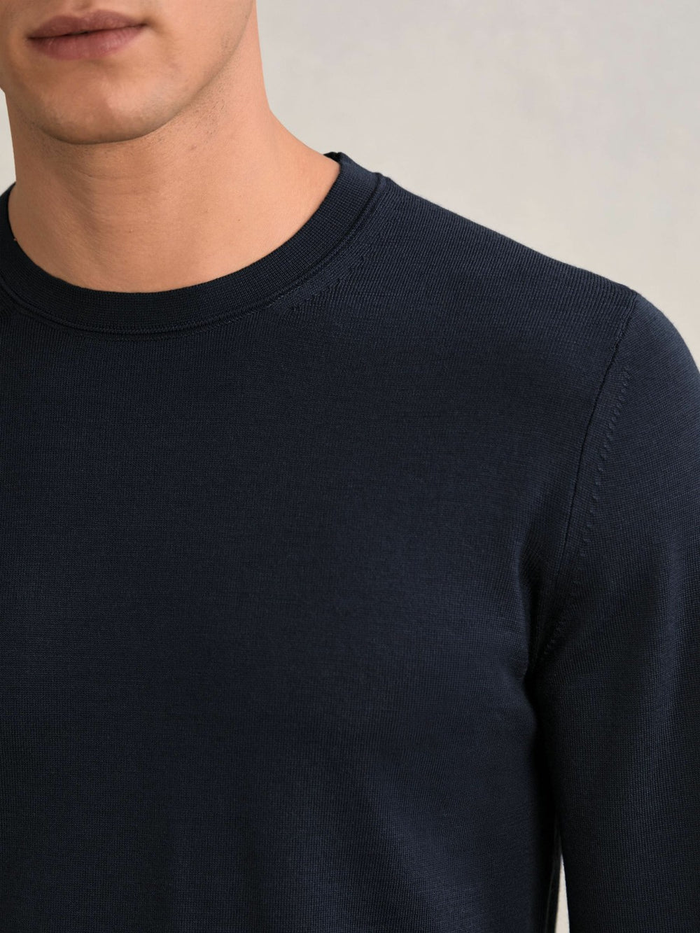 Men Merino Wool Crew Neck Jumper in Midnight Navy