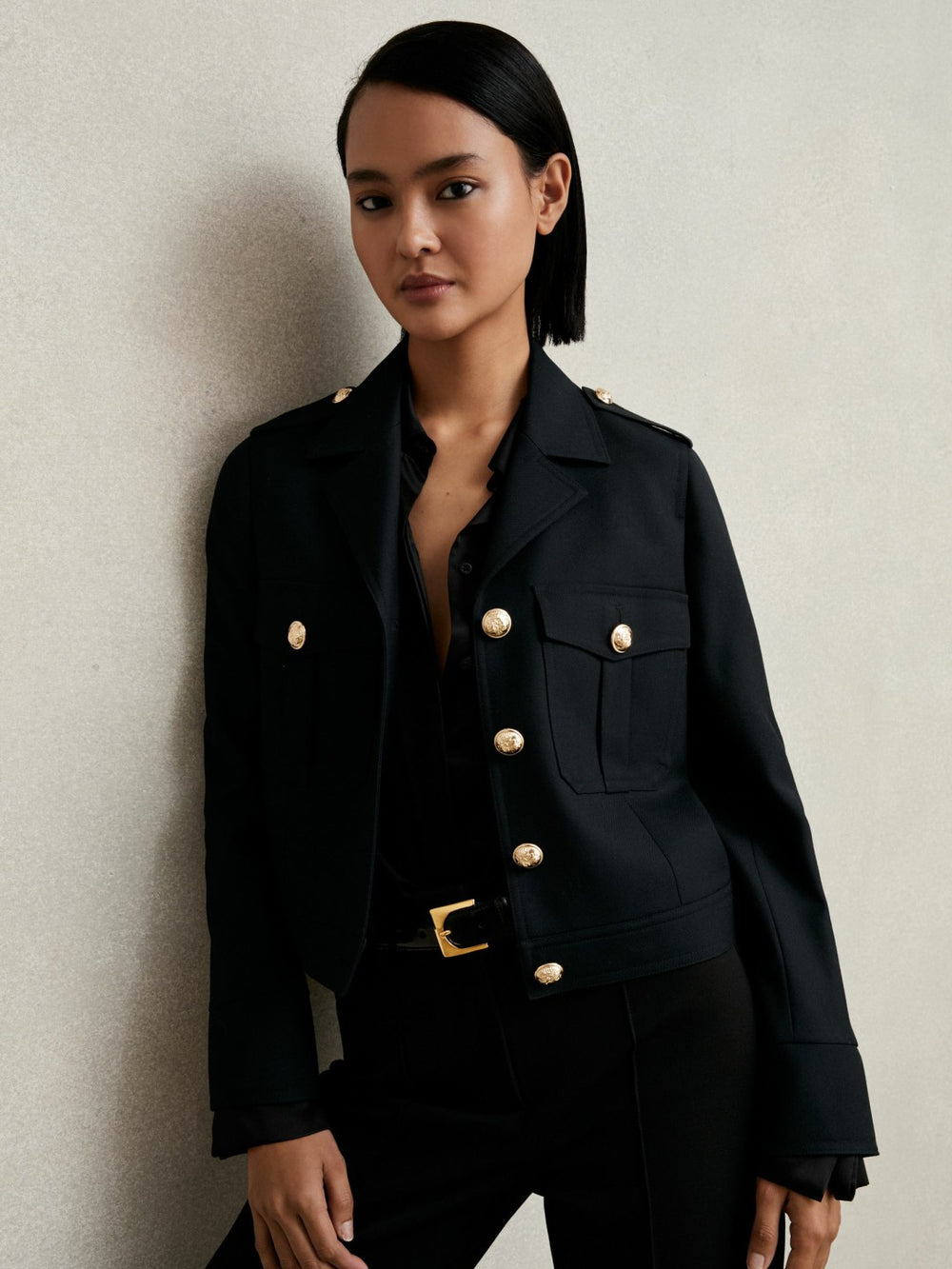 Women Wool Twin-Pocket Cropped Jacket in Black