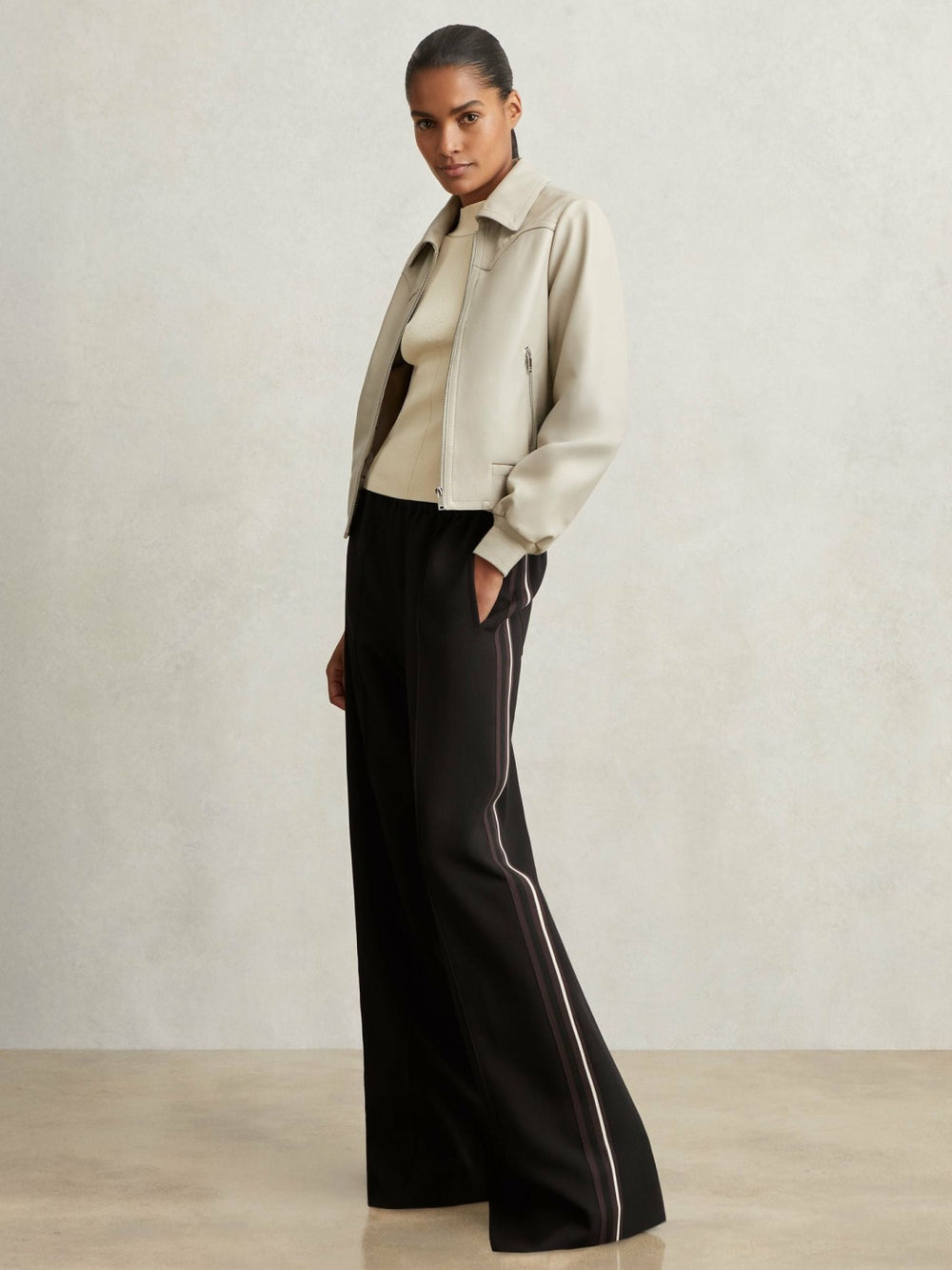 Women Petite Side-Stripe Wide-Leg Trousers in Black