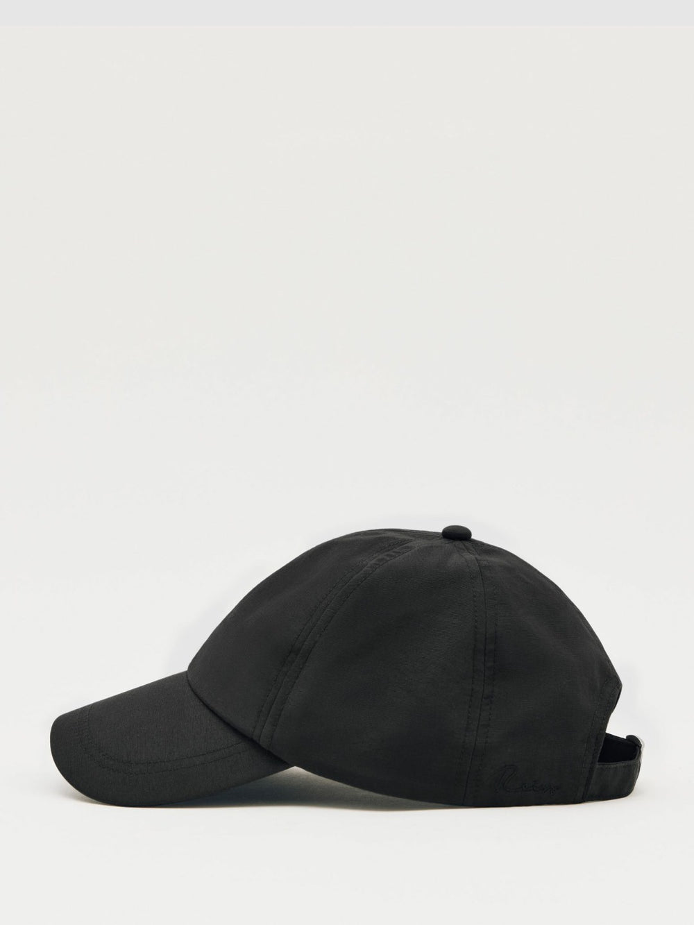 Men Embroidered-Logo Tech Baseball Cap in Black