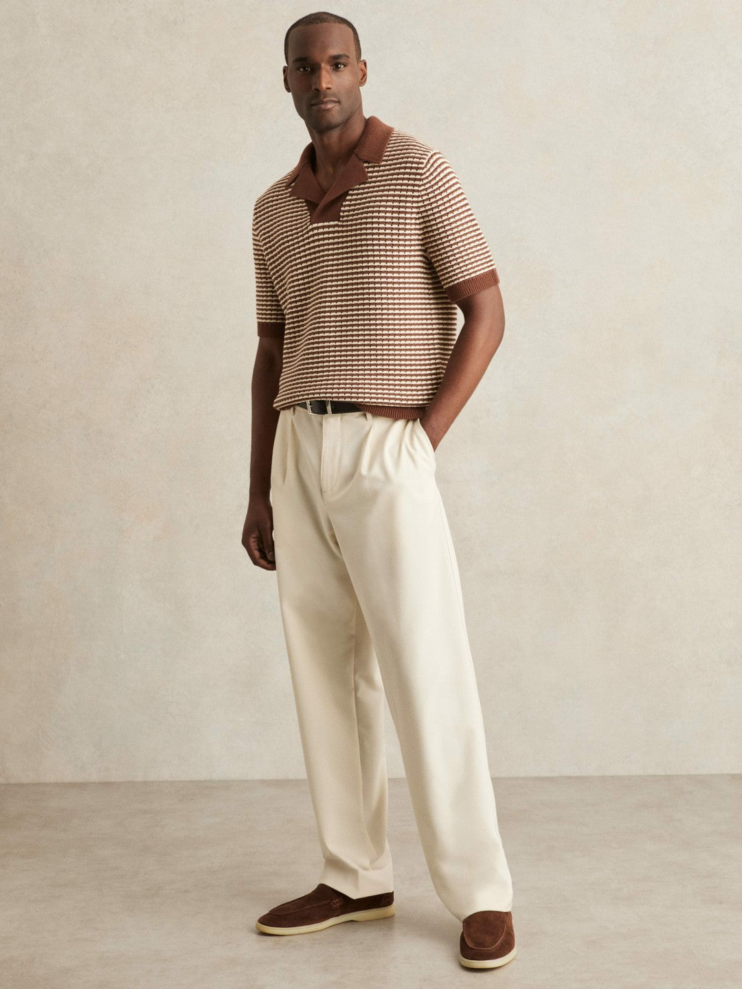 Men Cotton Textured Knit Stripe Polo Shirt in Tobacco Brown/ Off White
