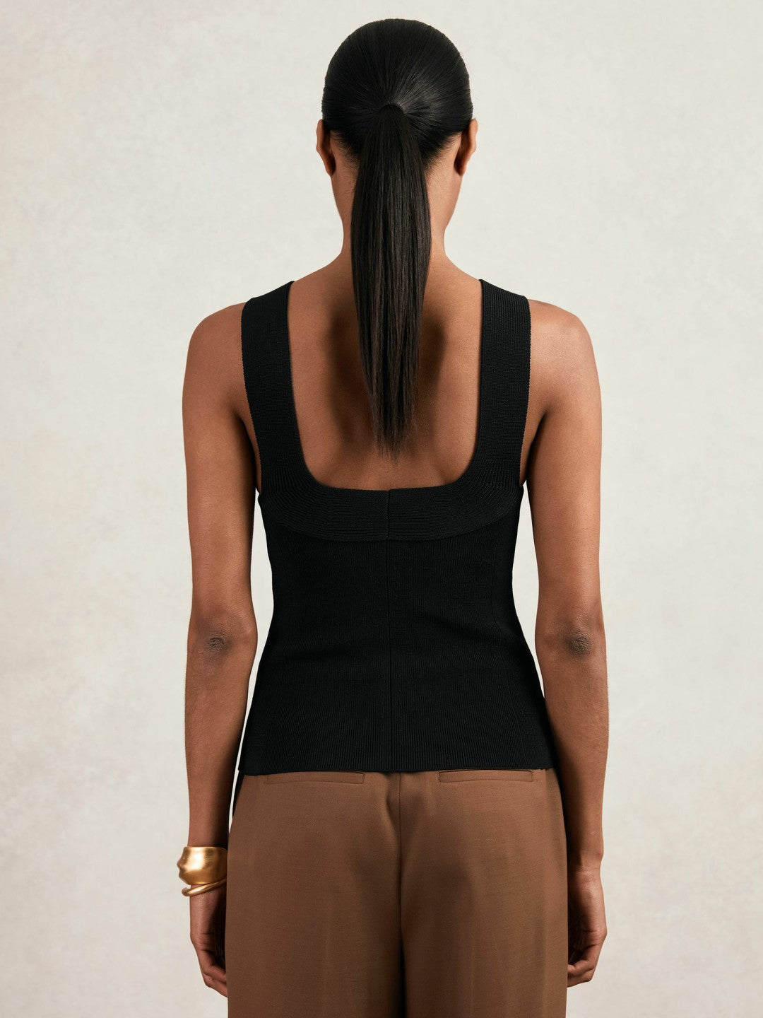Women Low-Back Rib-Knit Vest in Black