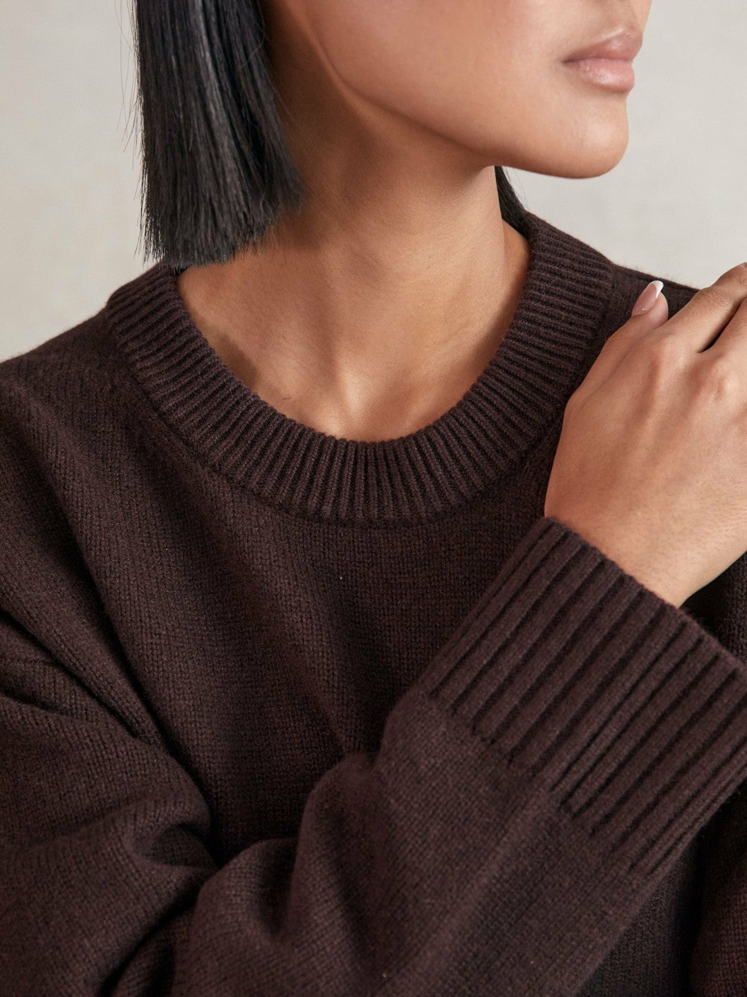 Women Wool-Cashmere Crew-Neck Jumper in Plum