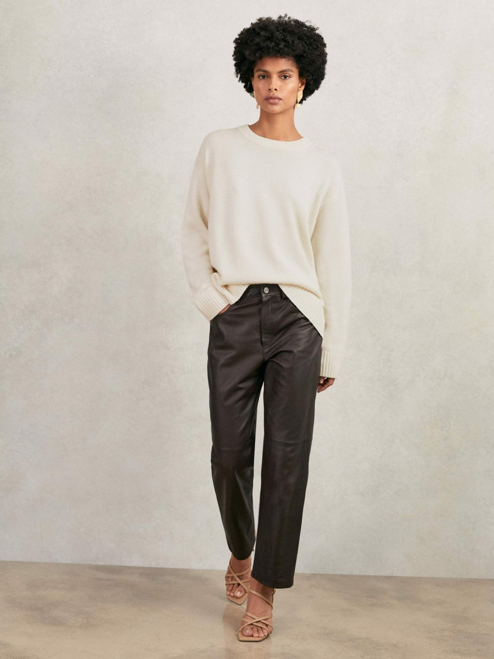 Women Wool-Cashmere Crew-Neck Jumper in Cream