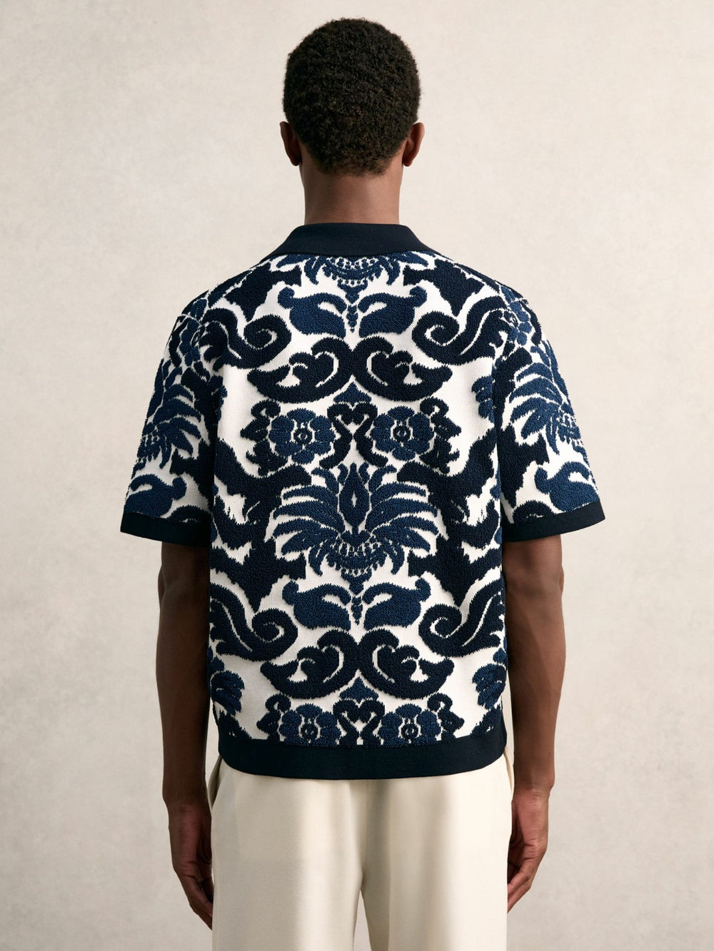Men Paisley Jacquard Knit Shirt in Navy Blue/White