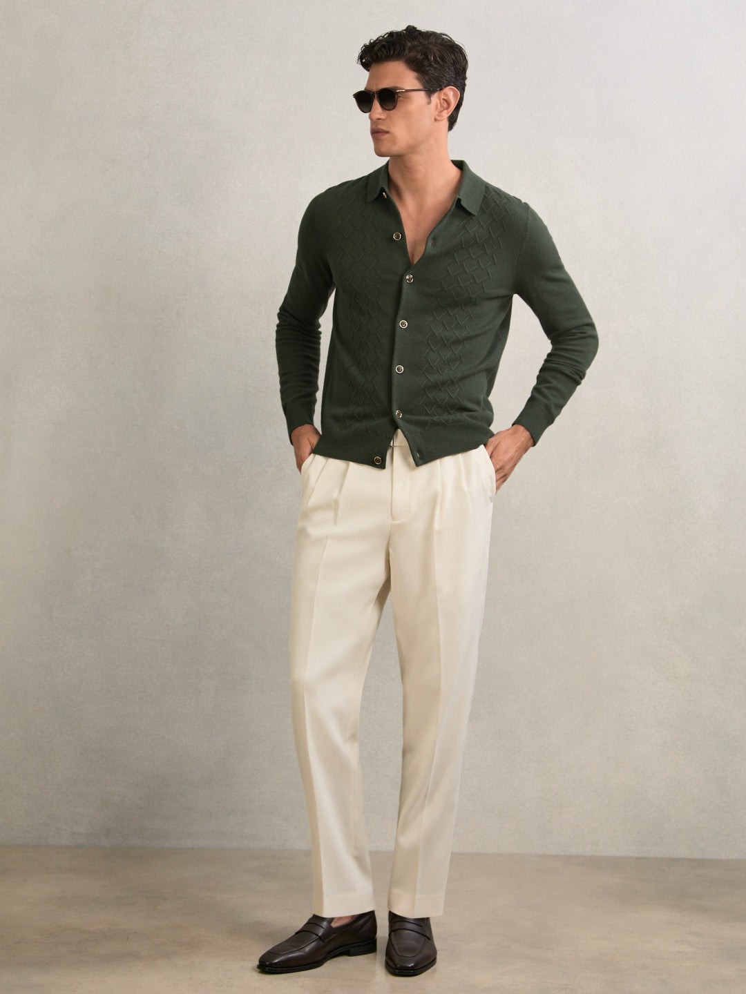 Men Wool V-Stitch Button-Through Cardigan in Forest Green