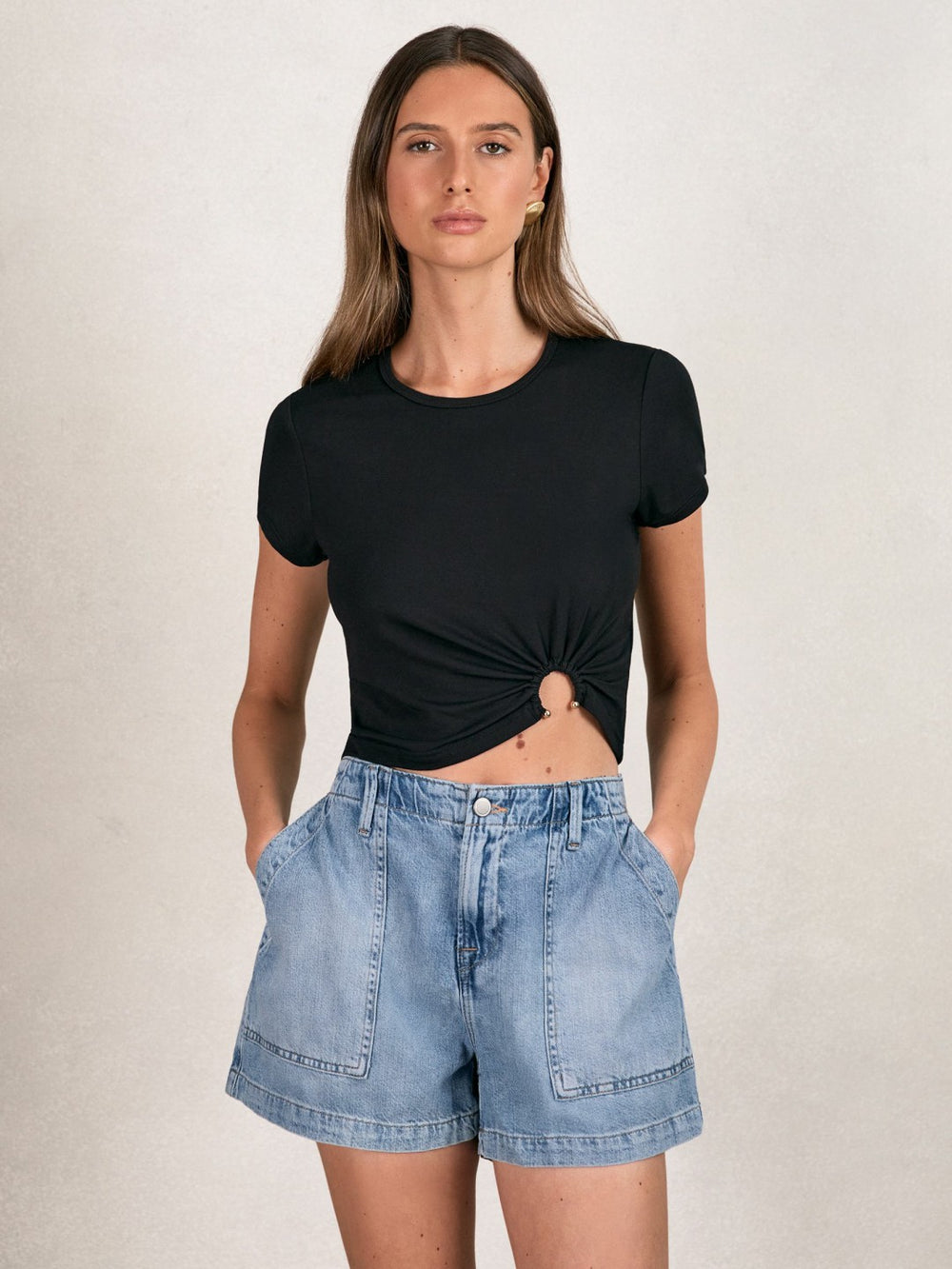 Women Good American Denim Shorts With Linen in Indigo Blue