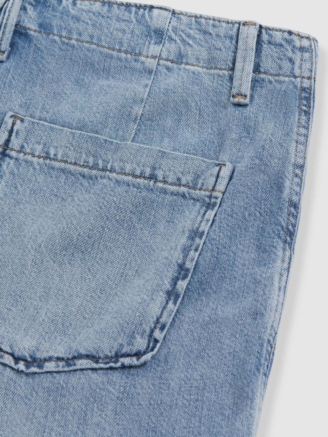 Women Good American Denim Shorts With Linen in Indigo Blue