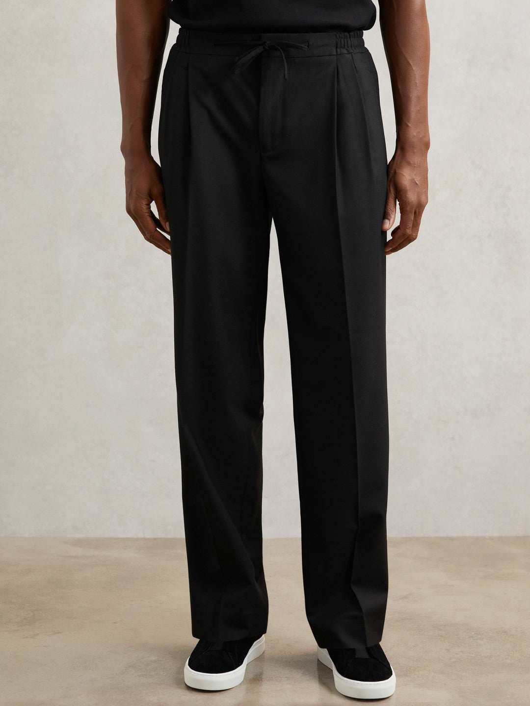 Men Relaxed-Fit Twill Drawstring Trousers in Black