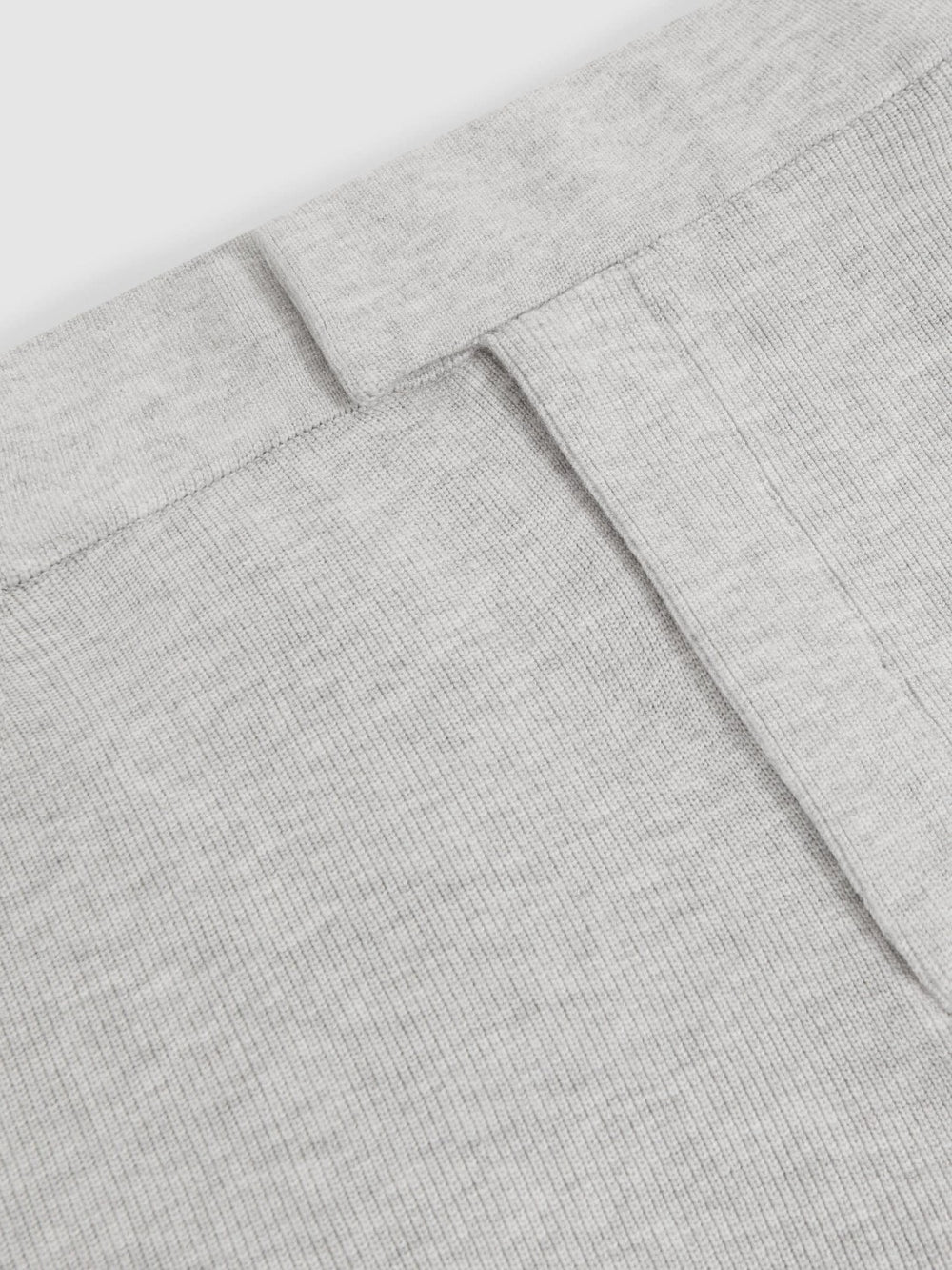 Men Tapered Knitted Trousers in Soft Grey