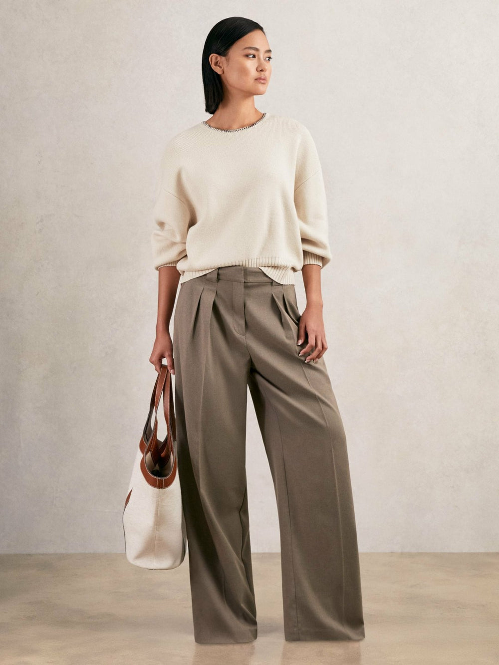 Women Wool-Blend Necklace-Trim Jumper with Cashmere in Cream