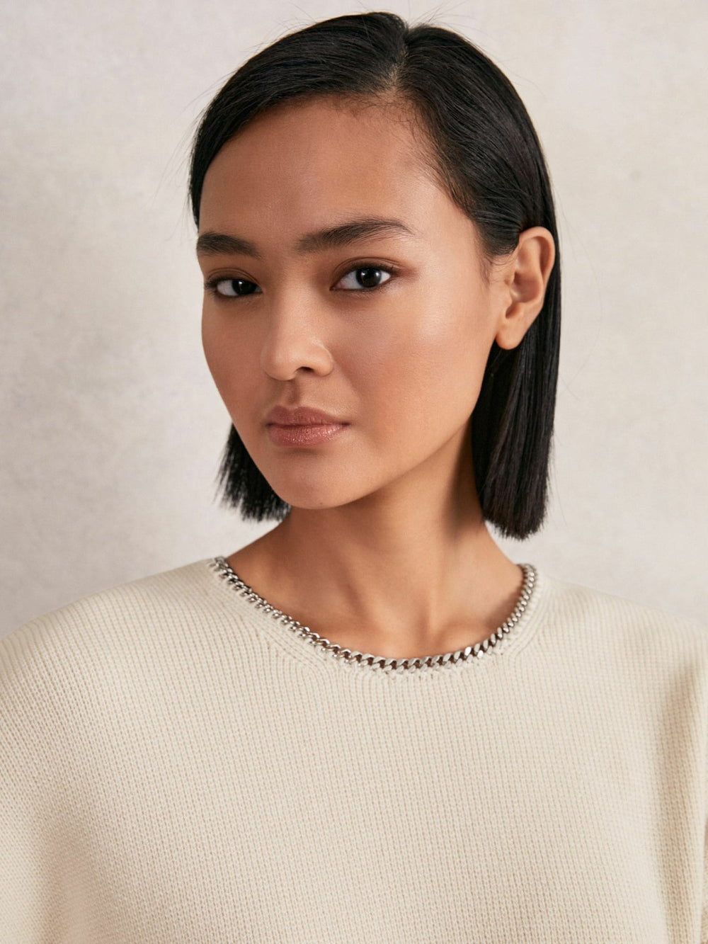 Women Wool-Blend Necklace-Trim Jumper with Cashmere in Cream