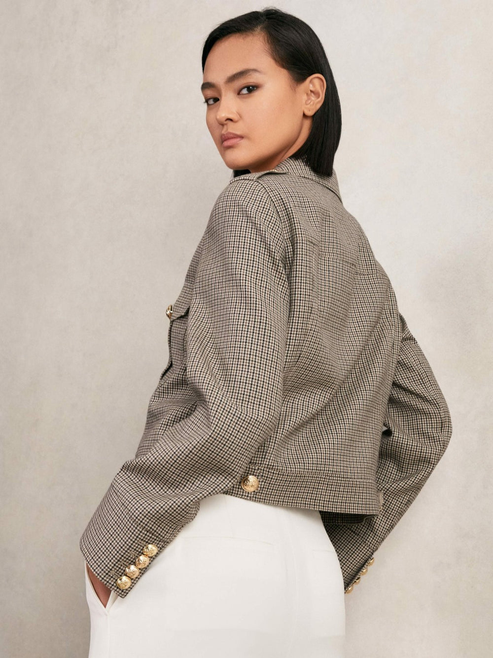 Women Wool Twin-Pocket Cropped Jacket in Neutral Check