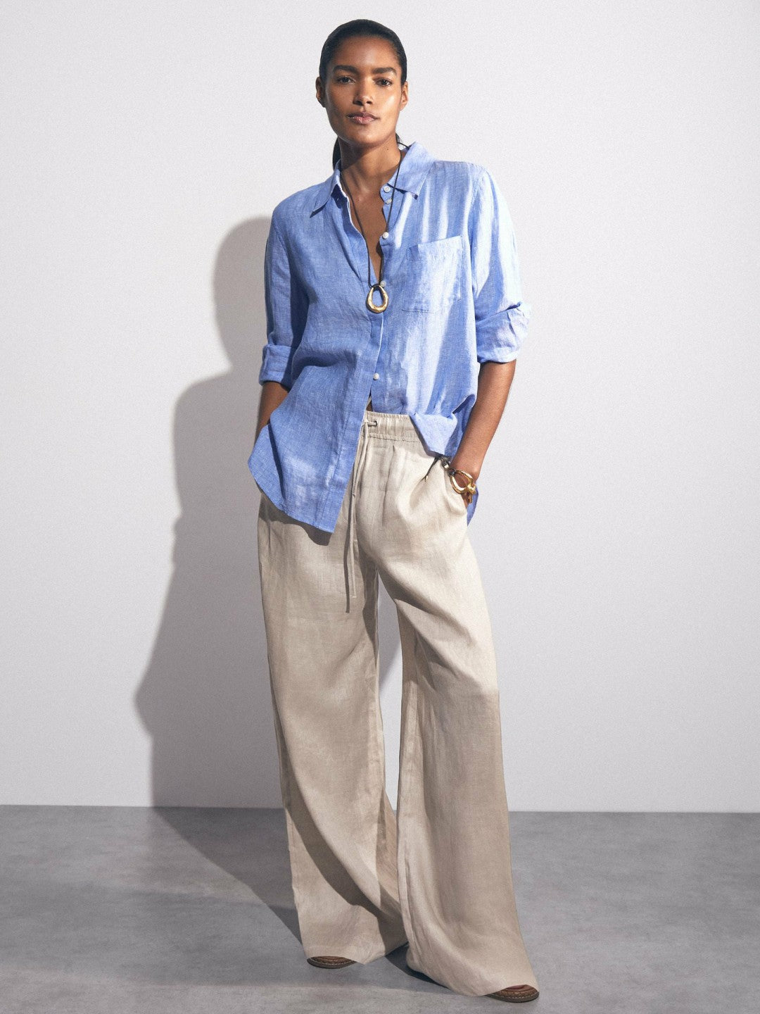 Women Petite Linen-Blend Wide-Leg Trousers in Neutral