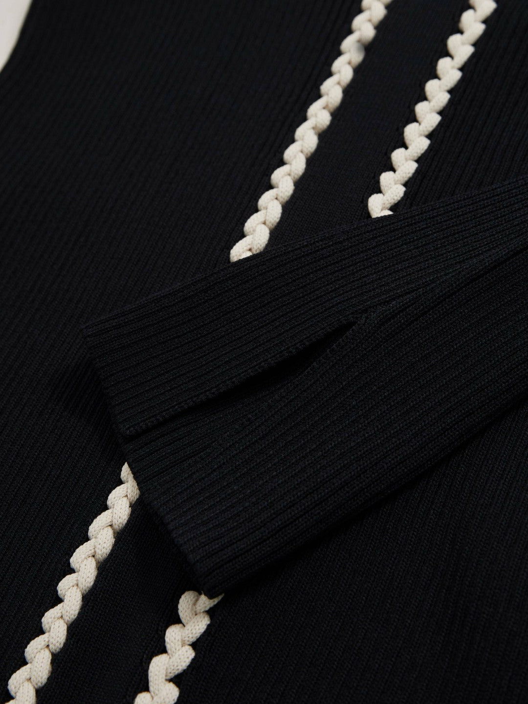 Women Craft-Stitch Rib-Knit Top in Navy/White