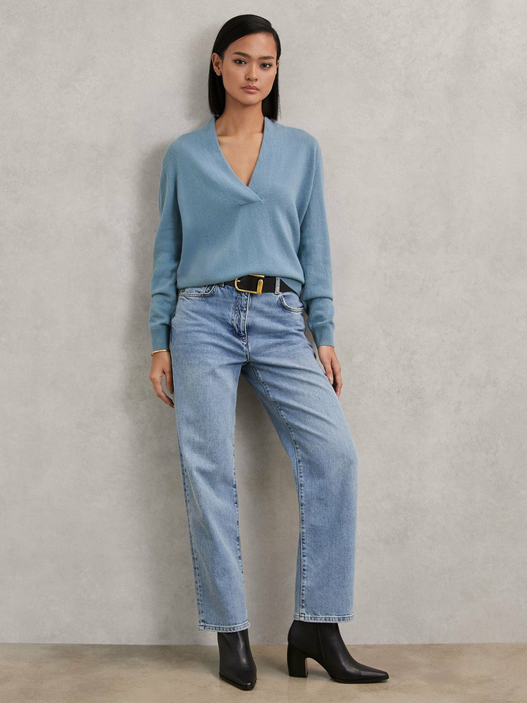 Women Cashmere V-Neck Jumper in Blue