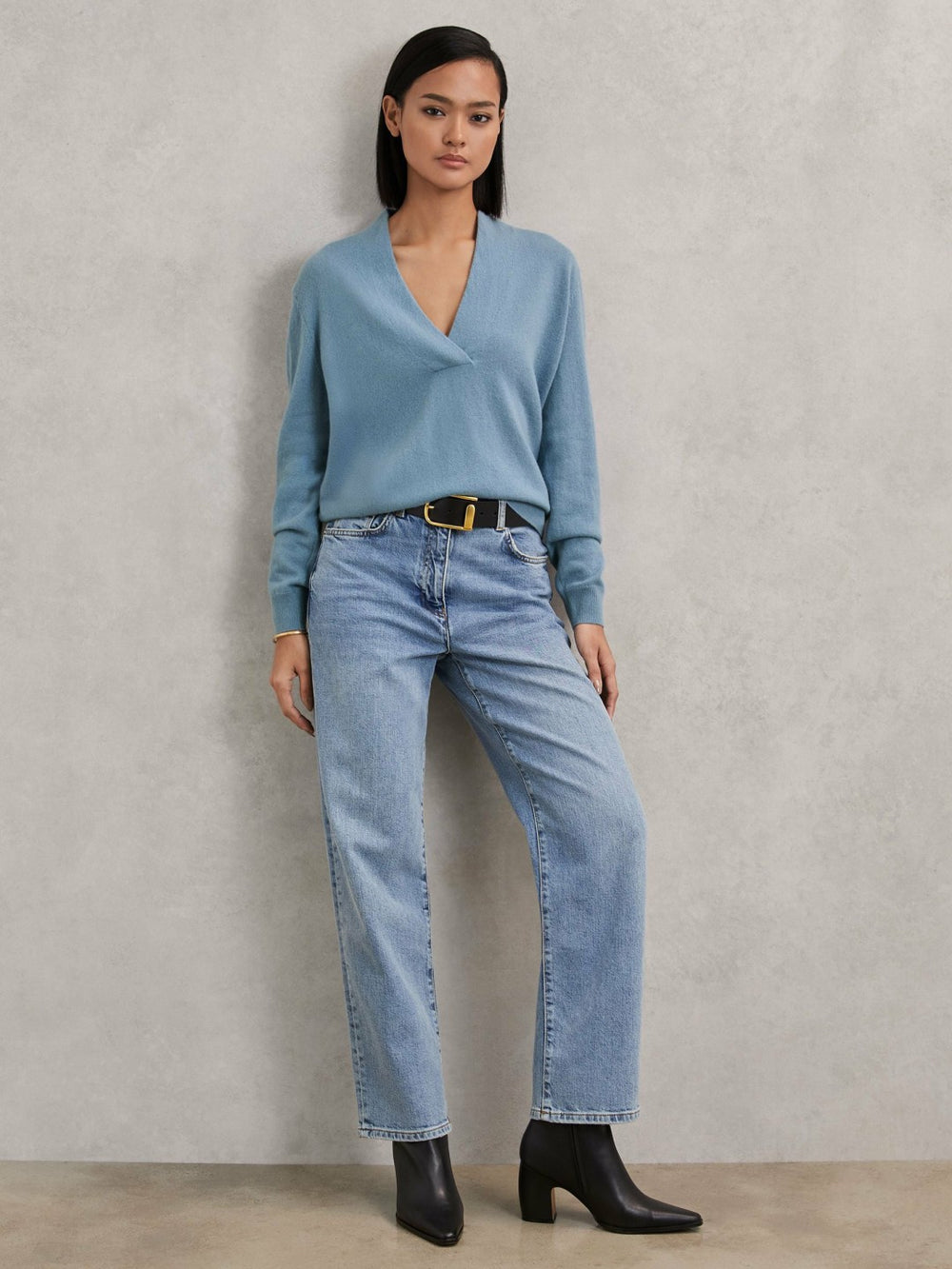 Women Cashmere V-Neck Jumper in Blue