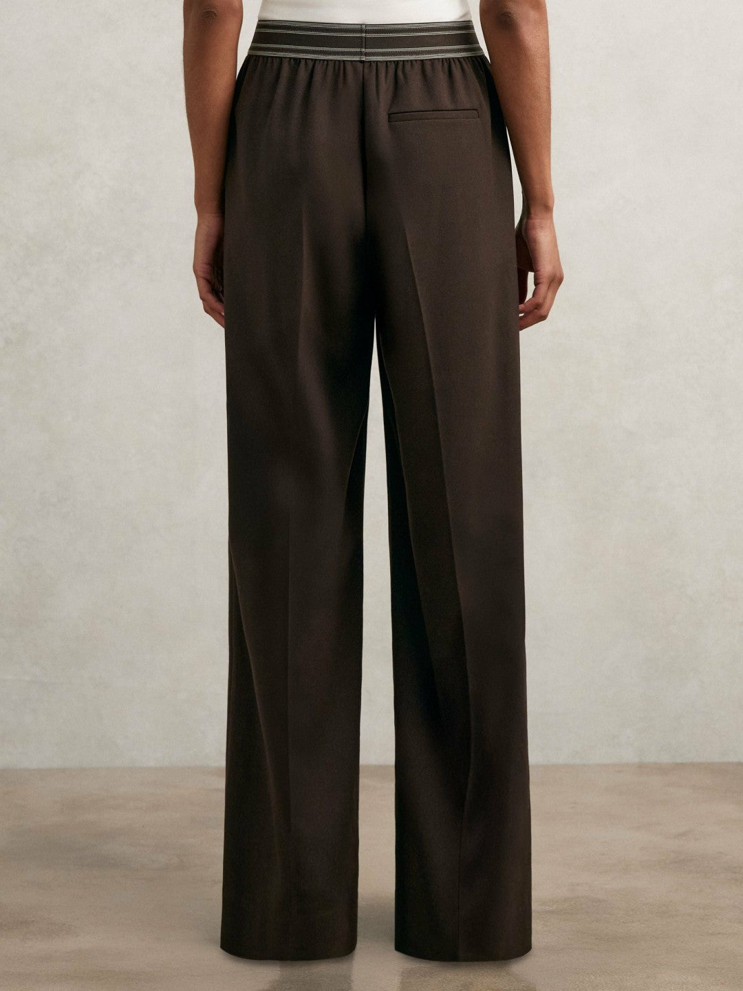 Women Wide-Leg Contrast-Waistband Trousers in Chocolate Brown