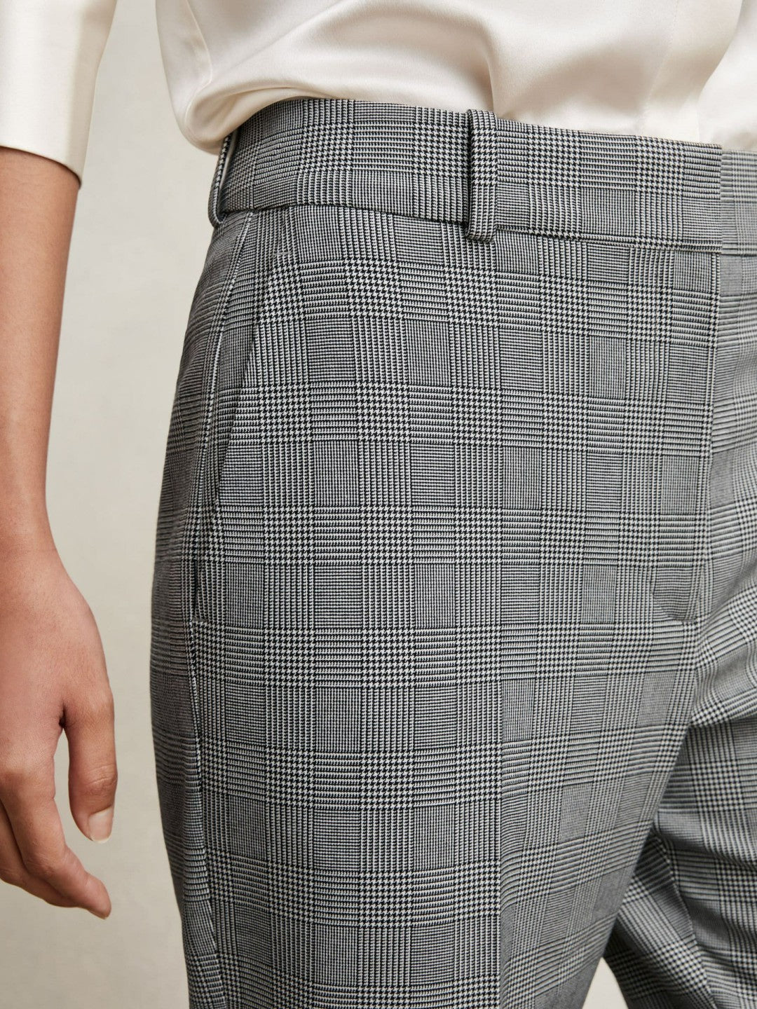 Women Check Slim-Fit Suit Trousers in Grey