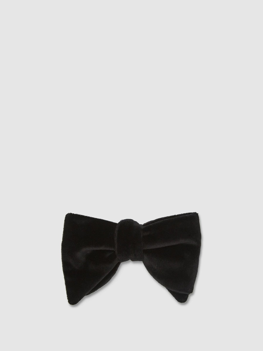 Men Velvet Bow Tie in Black