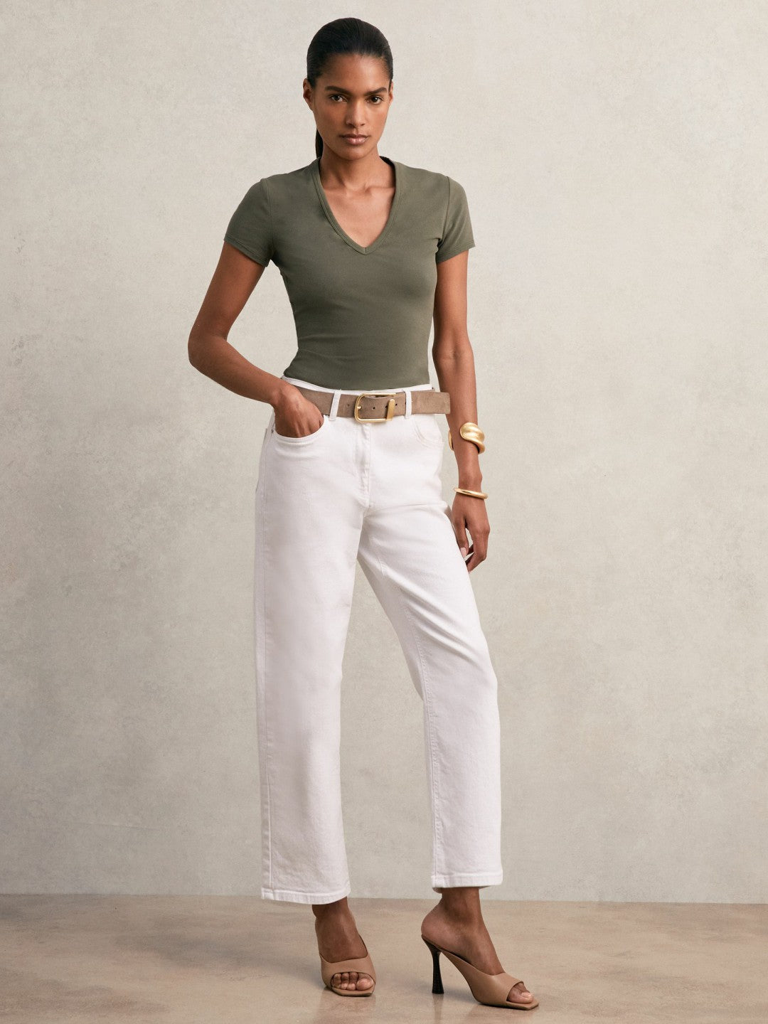 Women Stretch Cotton V-Neck T-Shirt in Khaki Green